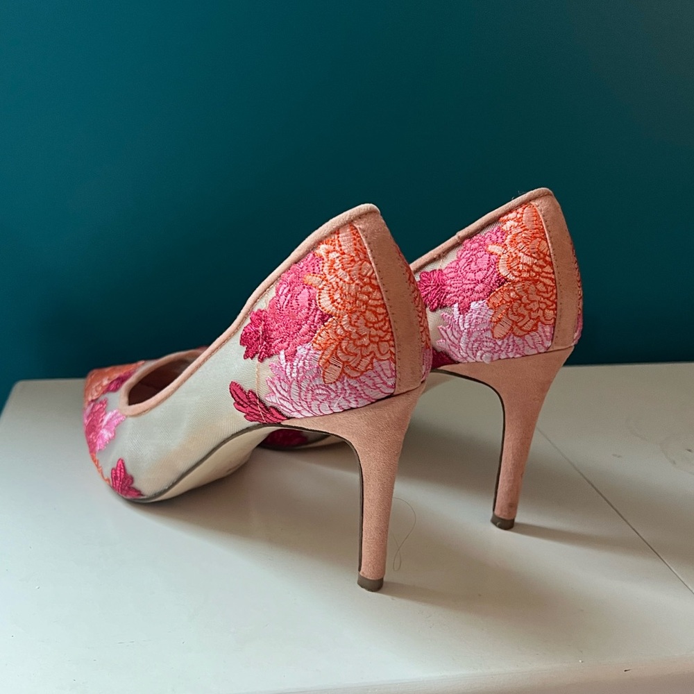 Pink and orange embroidered heels - Picture 4 of 5